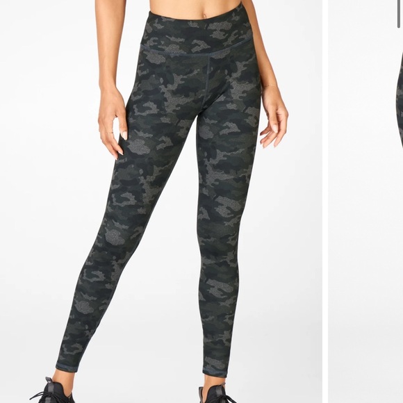Fabletics Define Powerhold Camo Camouflage Leggings Workout Althletic - Picture 2 of 2